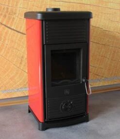 EEK A+ Kaminofen Plamen Maestral N Mit Herdplatte, Rot - 6,5kW -Napoleon Geschaft Plamen Maestral3